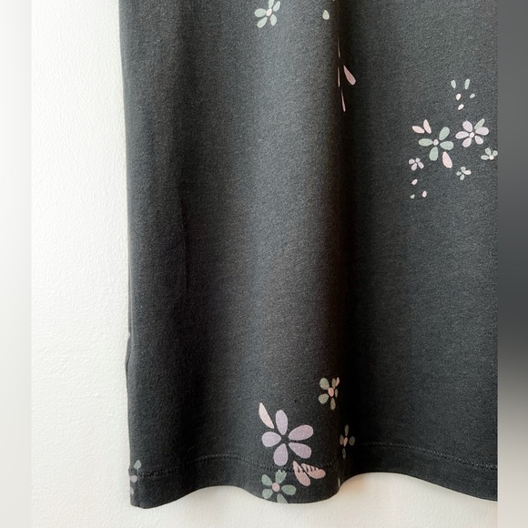 Splendid grey with pink floral print short sleeve T-shirt women’s size Medium - Picture 5 of 8